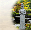 Liegender Buddha aus Stein Besar: Betende Buddhafigur mit Bedeutung