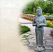 Buddha Skulptur Ruota: Stehende Buddha Figuren aus Steinguss