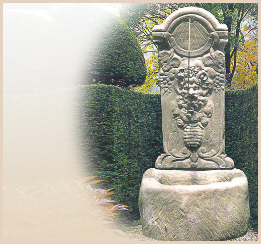 Dioniso - Ein Brunnen mit Deko Steinrelief
