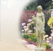 Gartenfiguren Loraine: Klassische Sandsteinfigur